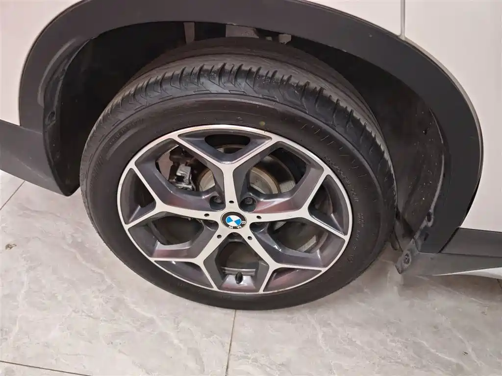 BMW X1 2019 xDrive20Li Exclusive Model купить на сайте DeffCars