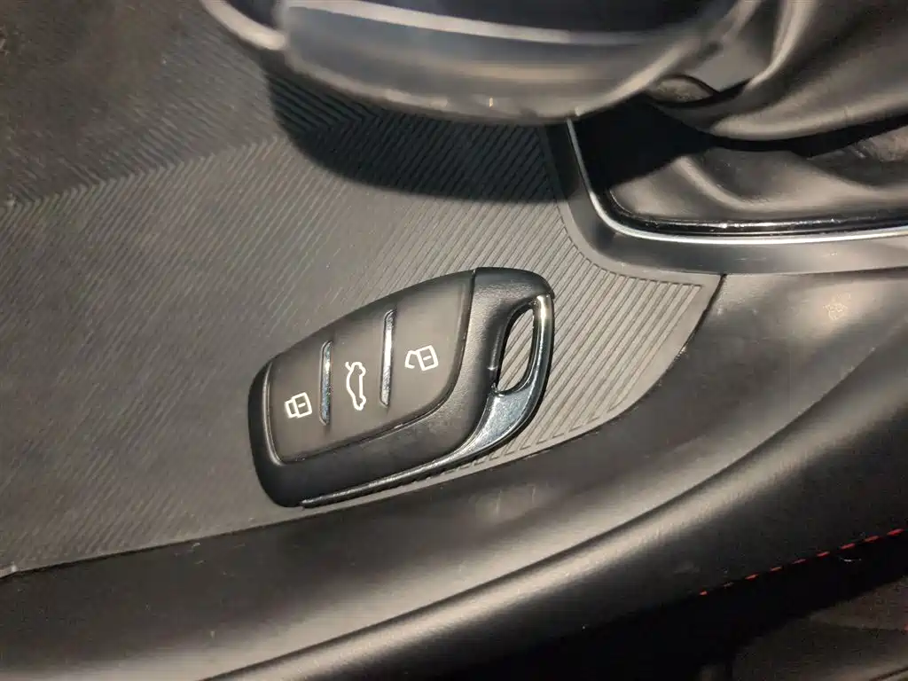 MG5 2025 180DVVT Global Deluxe Edition купить на сайте DeffCars