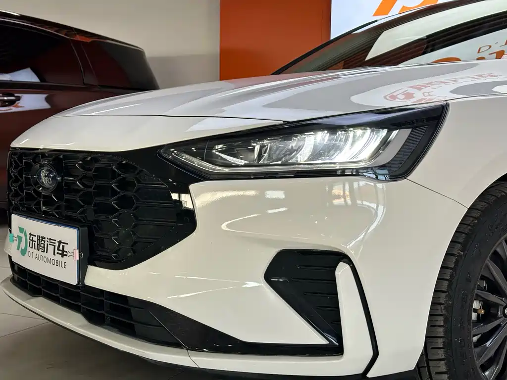 Focus 2022 sedan EcoBoost 180 automatic racing version купить на сайте DeffCars