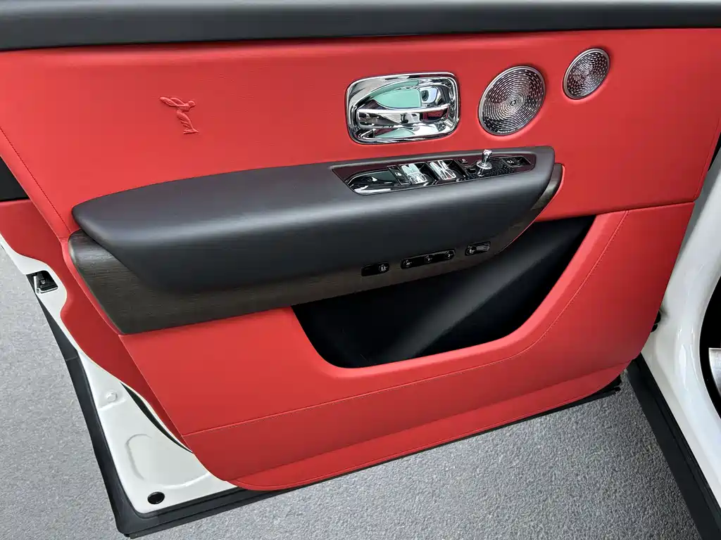 Cullinan 2018 four-seat version купить на сайте DeffCars