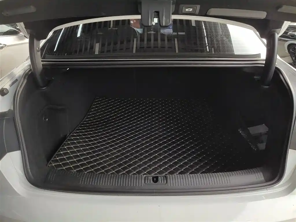 Audi A4L 2020 40 TFSI Fashionable and Dynamic купить на сайте DeffCars