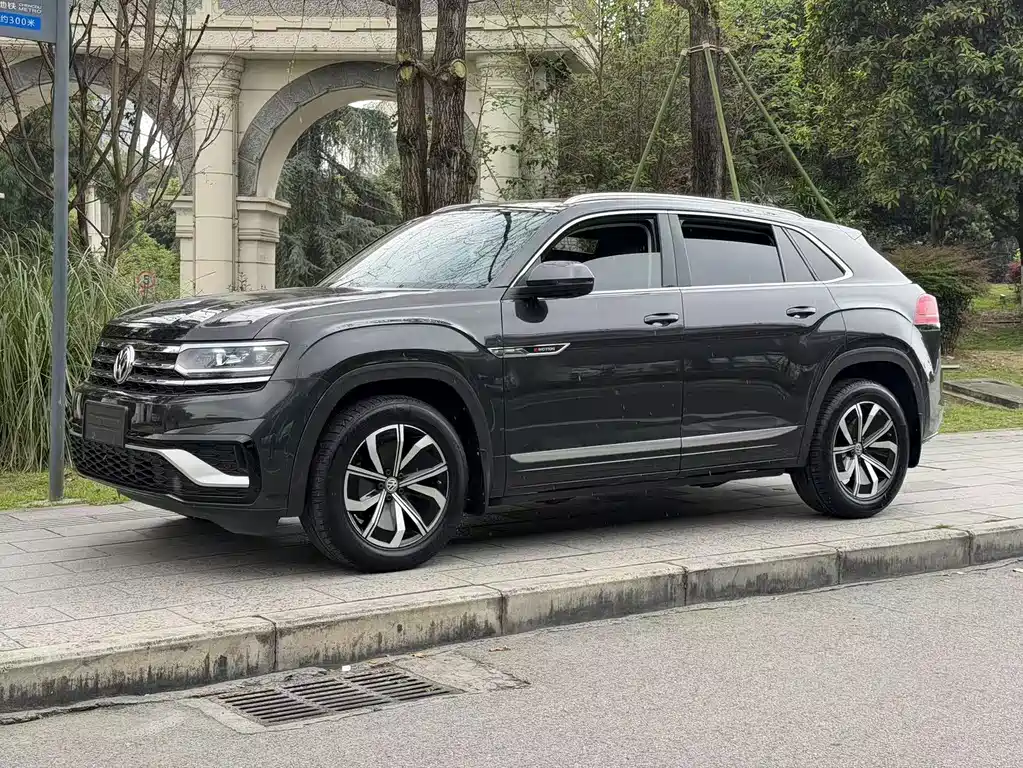 Touron 2020 Touron X 380TSI four-wheel drive luxury version купить на сайте DeffCars