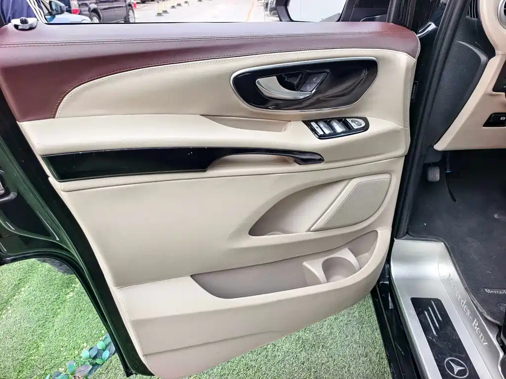 Vito 2021 2.0T Business Edition 7 seats купить на сайте DeffCars