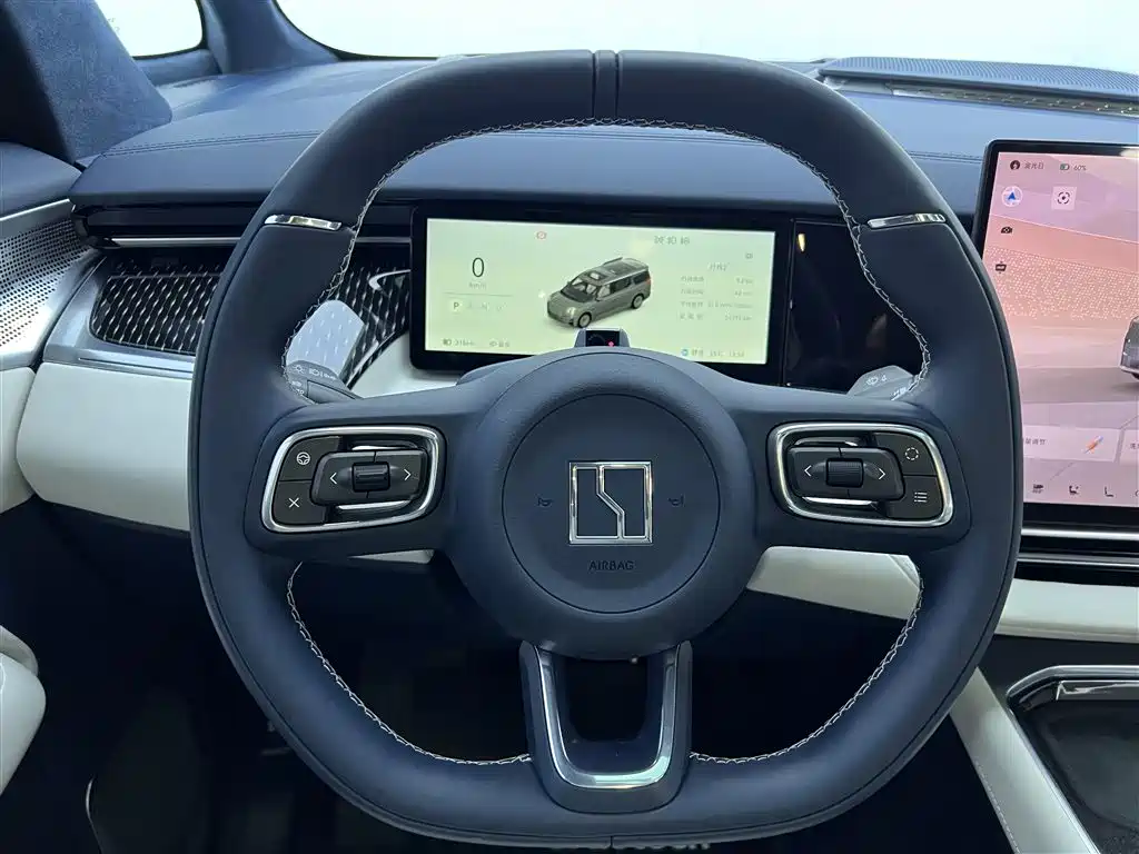 Jikrypton 009 2024 six-seat executive version four-wheel drive 108kWh купить на сайте DeffCars