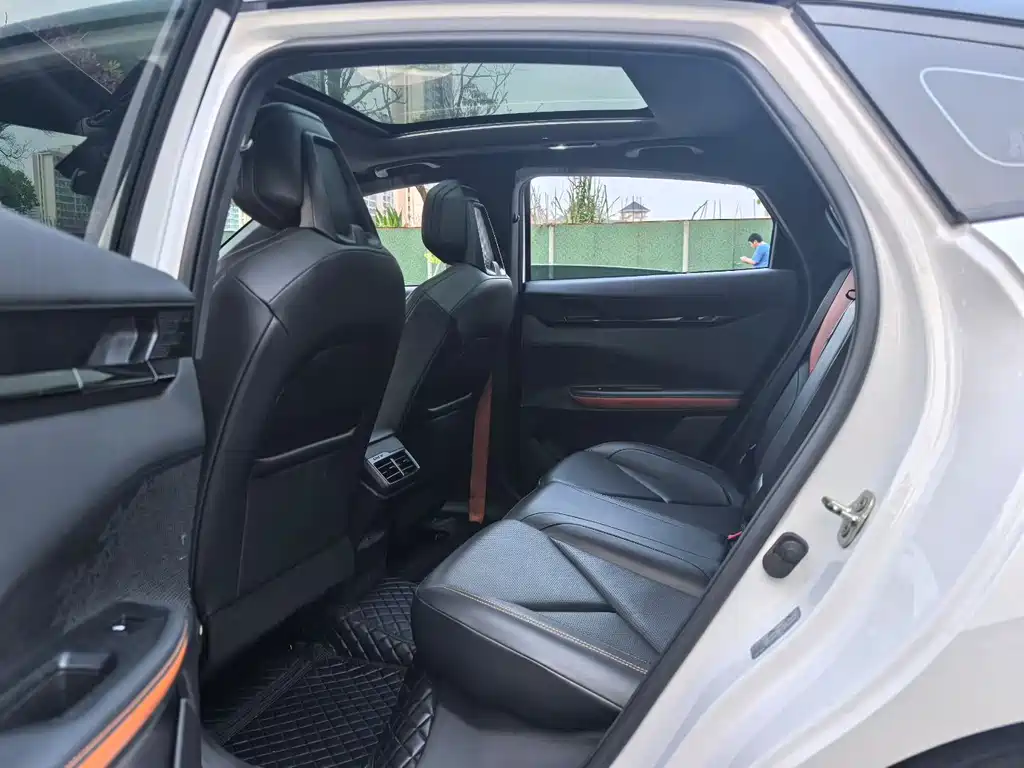 Changan UNI-V 2023 1.5T exclusive model купить на сайте DeffCars