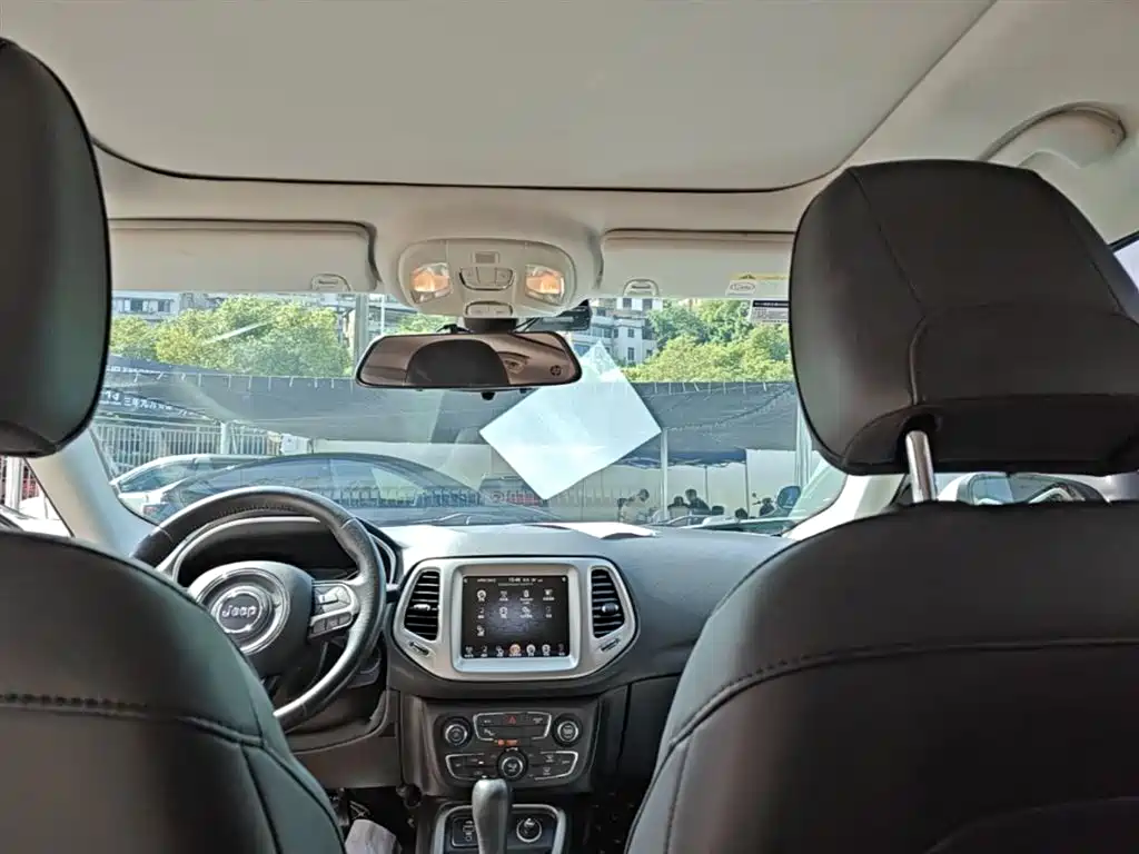 Compass 2017 200T Automatic Home Edition купить на сайте DeffCars