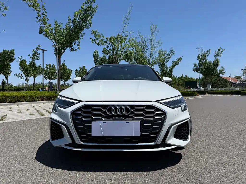 Audi A3 2024 A3L Limousine 35 TFSI Fashionable and Sporty купить на сайте DeffCars