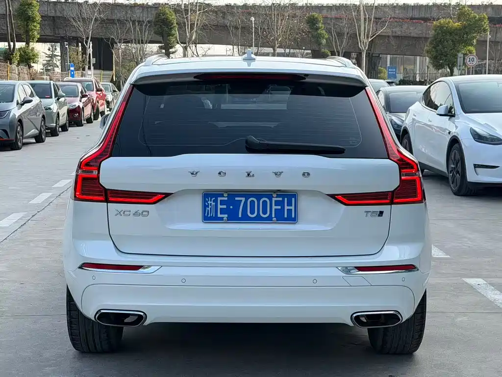 Volvo XC60 2021 T5 four-wheel drive Zhiyuan Deluxe Edition купить на сайте DeffCars