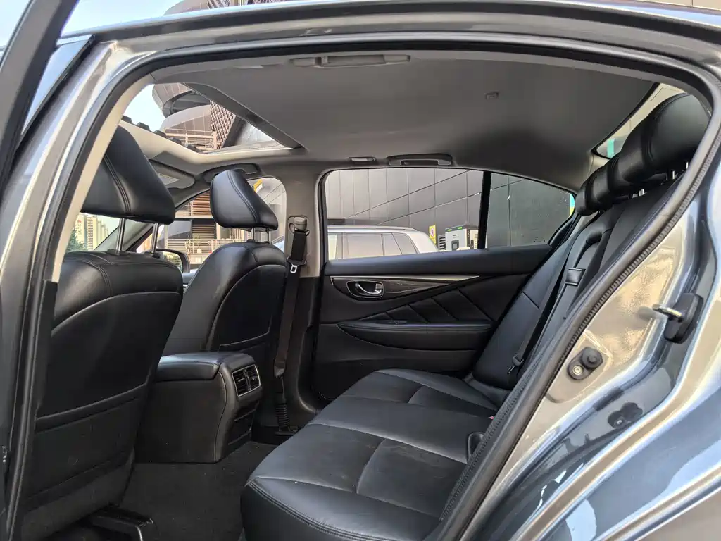 Infinity Q50L 2018 2.0T Comfort Edition National VI купить на сайте DeffCars