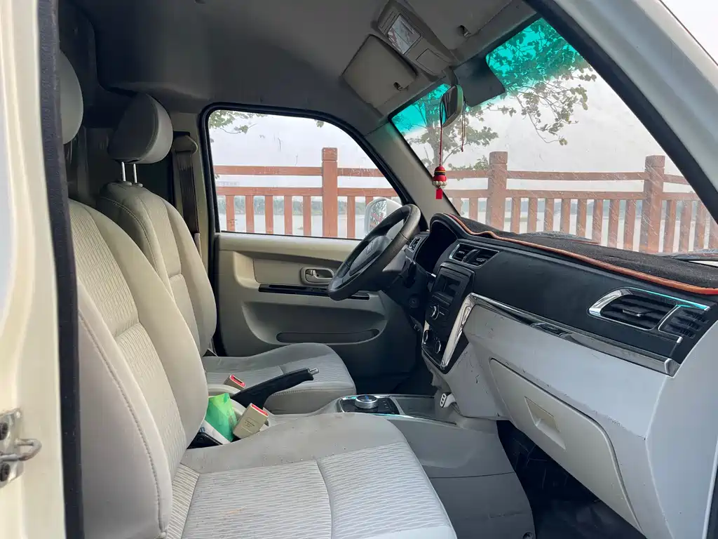 SRM Xinyuan New Energy Xiaohaishi EV 2021 Standard Type купить на сайте DeffCars