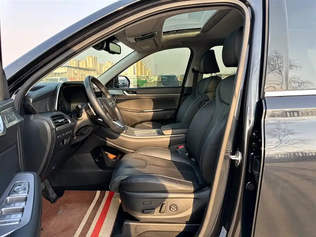 Paristi 2021 3.5L automatic four-wheel drive GLS купить на сайте DeffCars