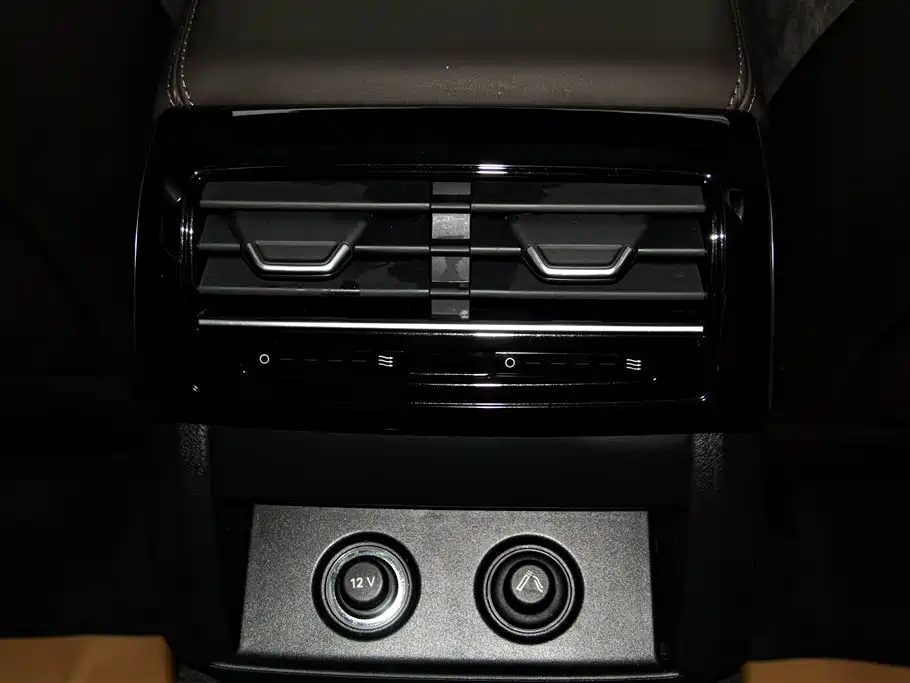 Audi A8 2024 A8L 45 TFSI quattro luxury model купить на сайте DeffCars