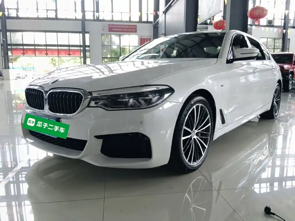 BMW 5 Series 2019 facelift 530Li Exclusive M Sports Package купить на сайте DeffCars