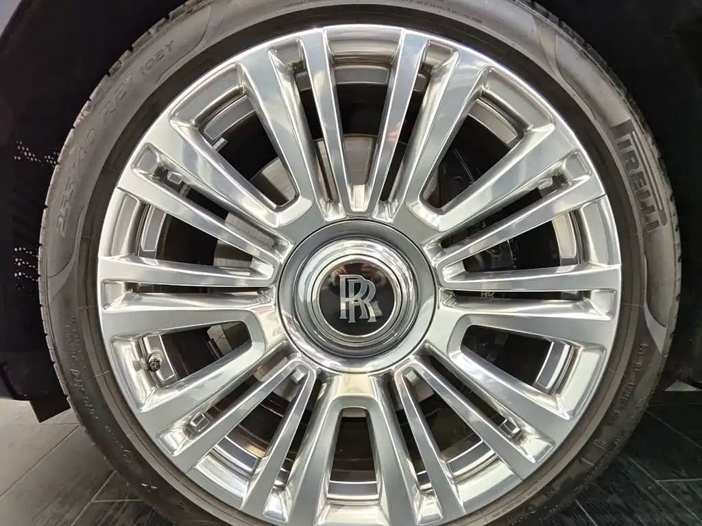 Ghost 2021 6.7T standard wheelbase version купить на сайте DeffCars
