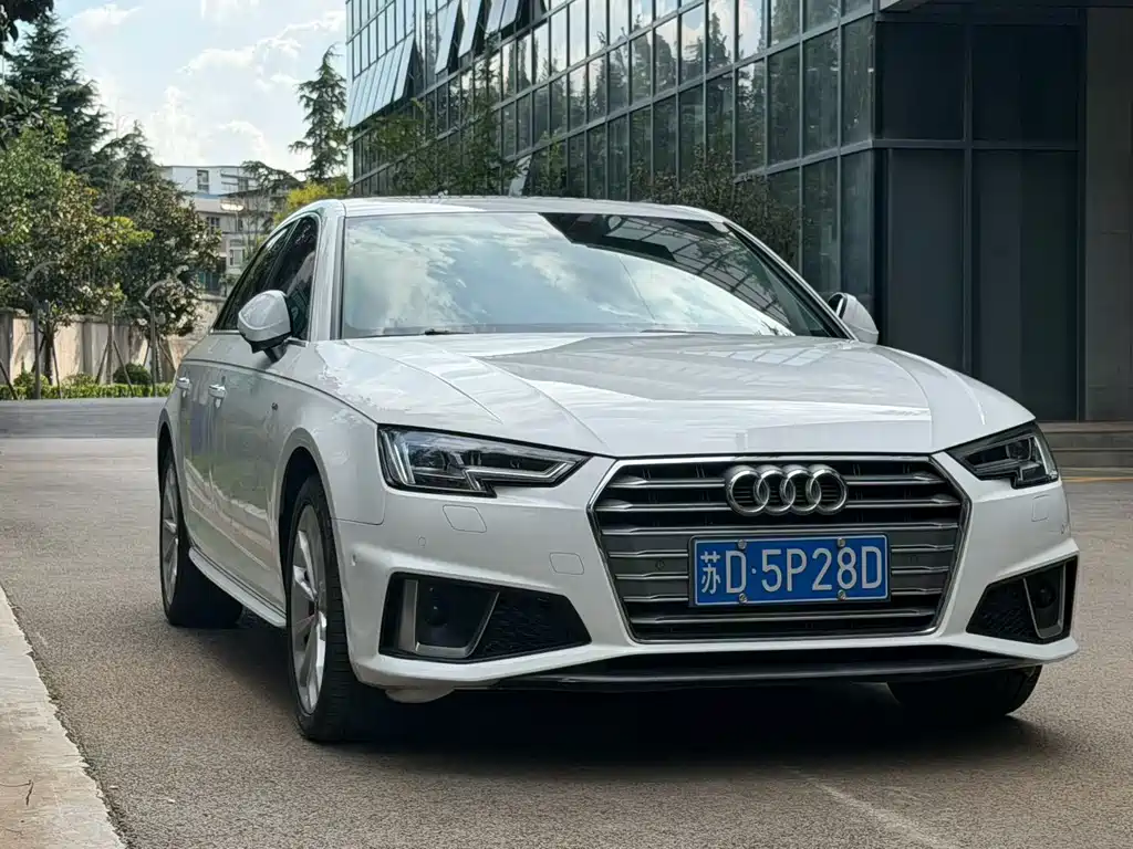 Audi A4L 2019 40 TFSI Fashion Type National VI купить на сайте DeffCars