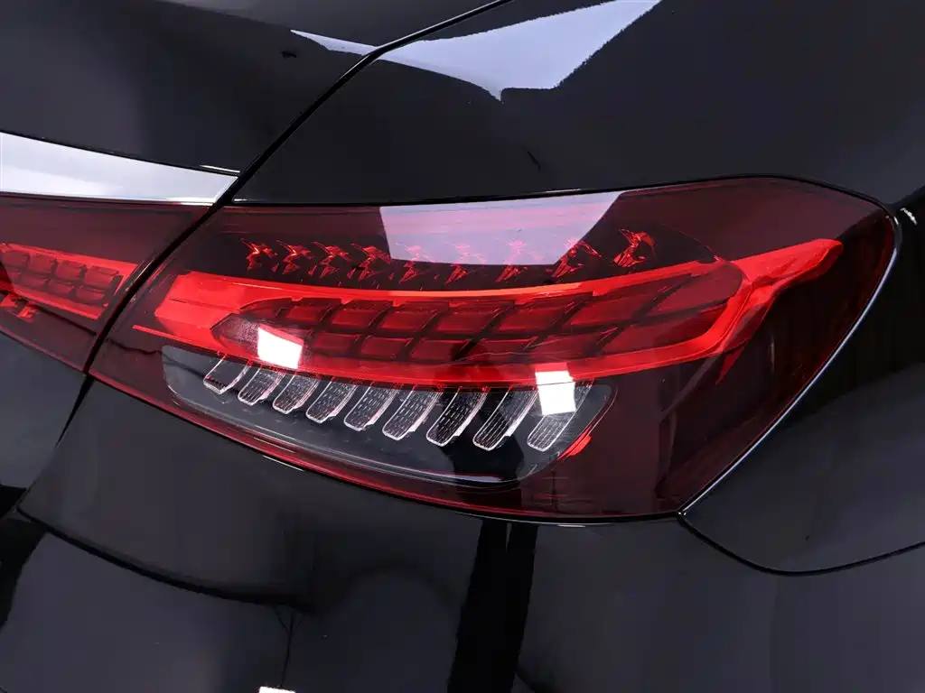 Mercedes-Benz E-Class 2023 E 300 L Luxury Model купить на сайте DeffCars