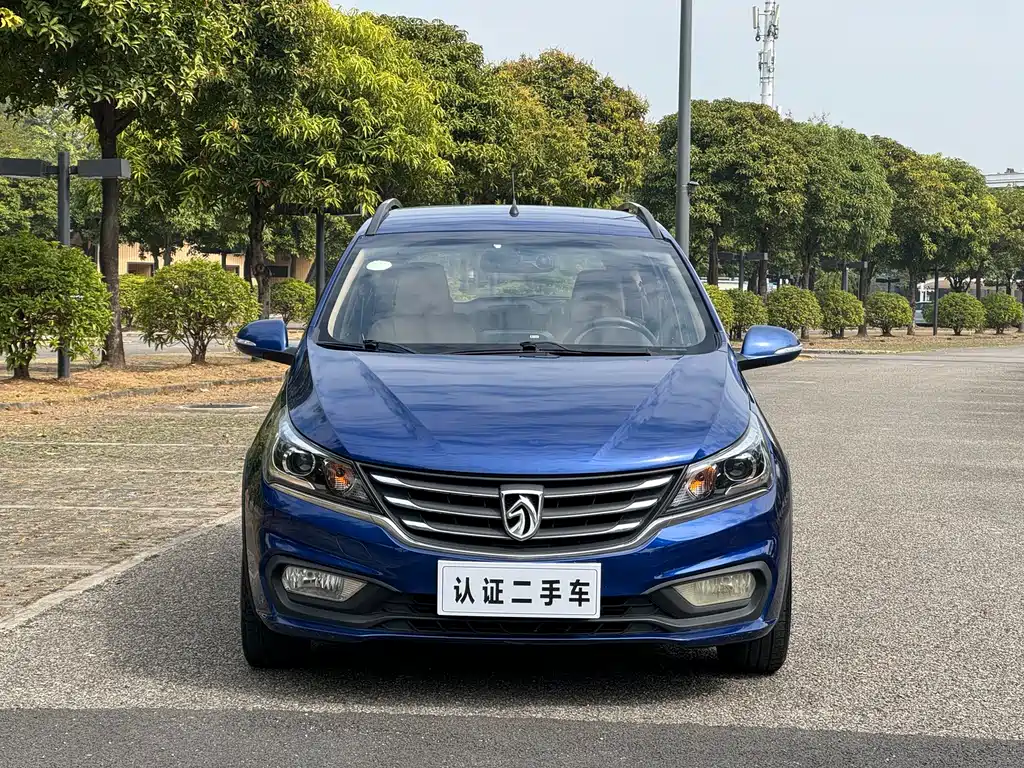Baojun 310W 2017 1.5L manual fashion model National V купить на сайте DeffCars