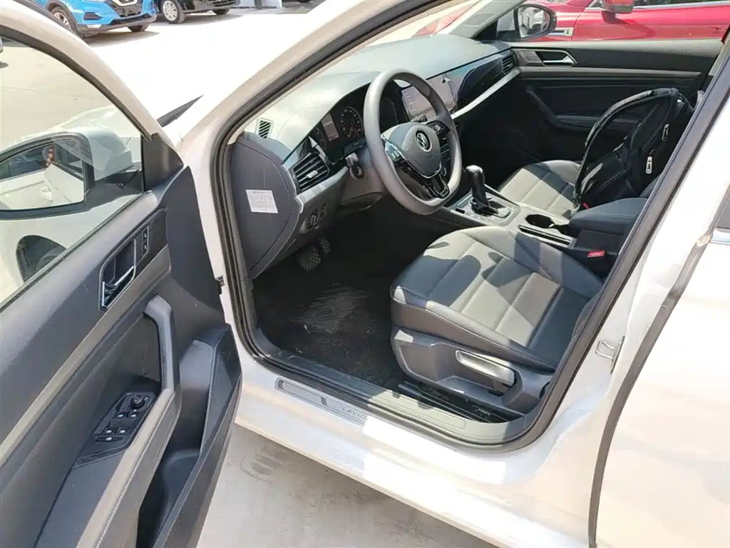 Lavida 2021 1.5L automatic comfort version купить на сайте DeffCars
