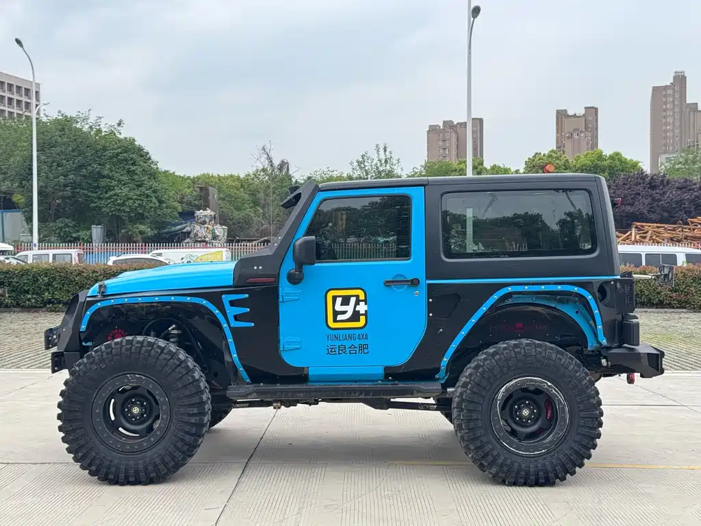 Wrangler 2017 3.6L Rubicon two-door comfort version купить на сайте DeffCars