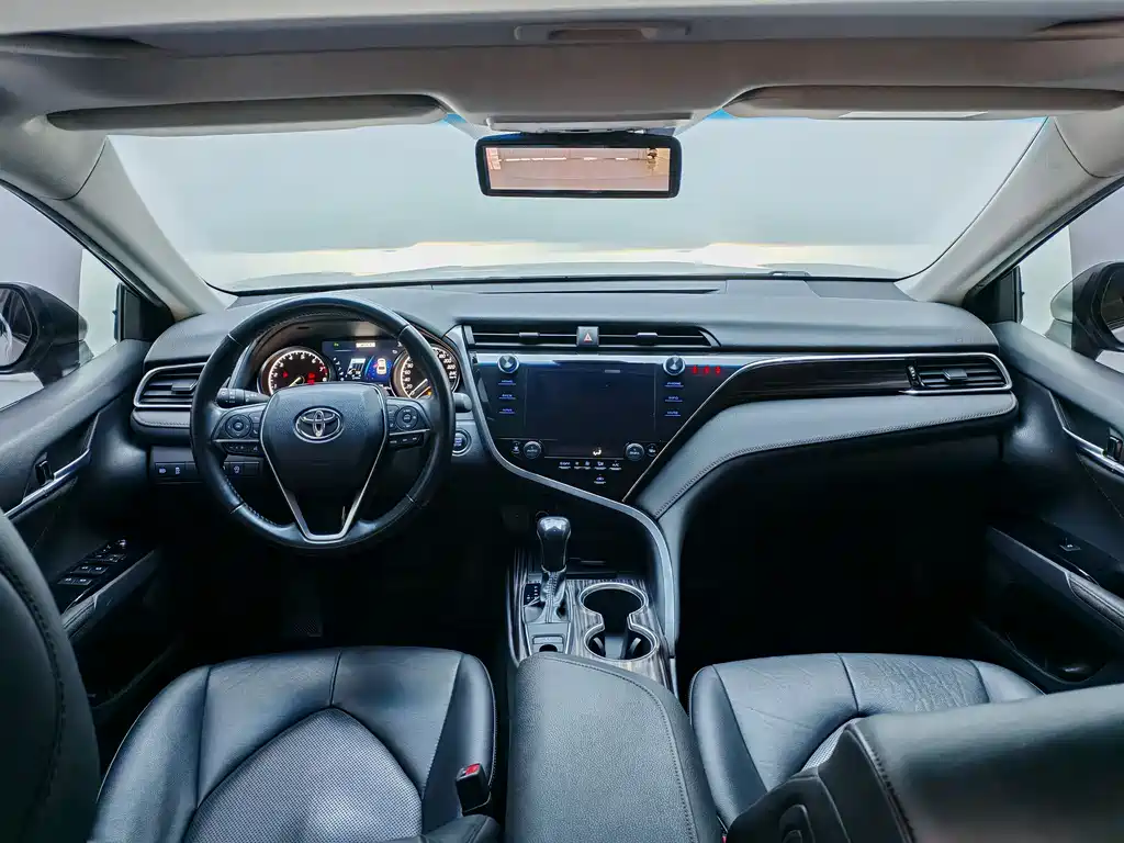 Camry 2019 2.0G Deluxe Edition National VI купить на сайте DeffCars