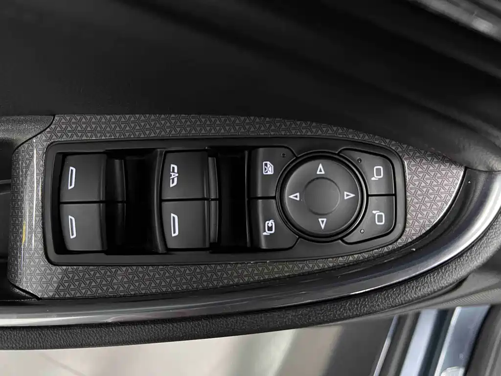 Malibu XL 2022 Redline 550T Automatic Redline Edition 110th Anniversary Edition купить на сайте DeffCars