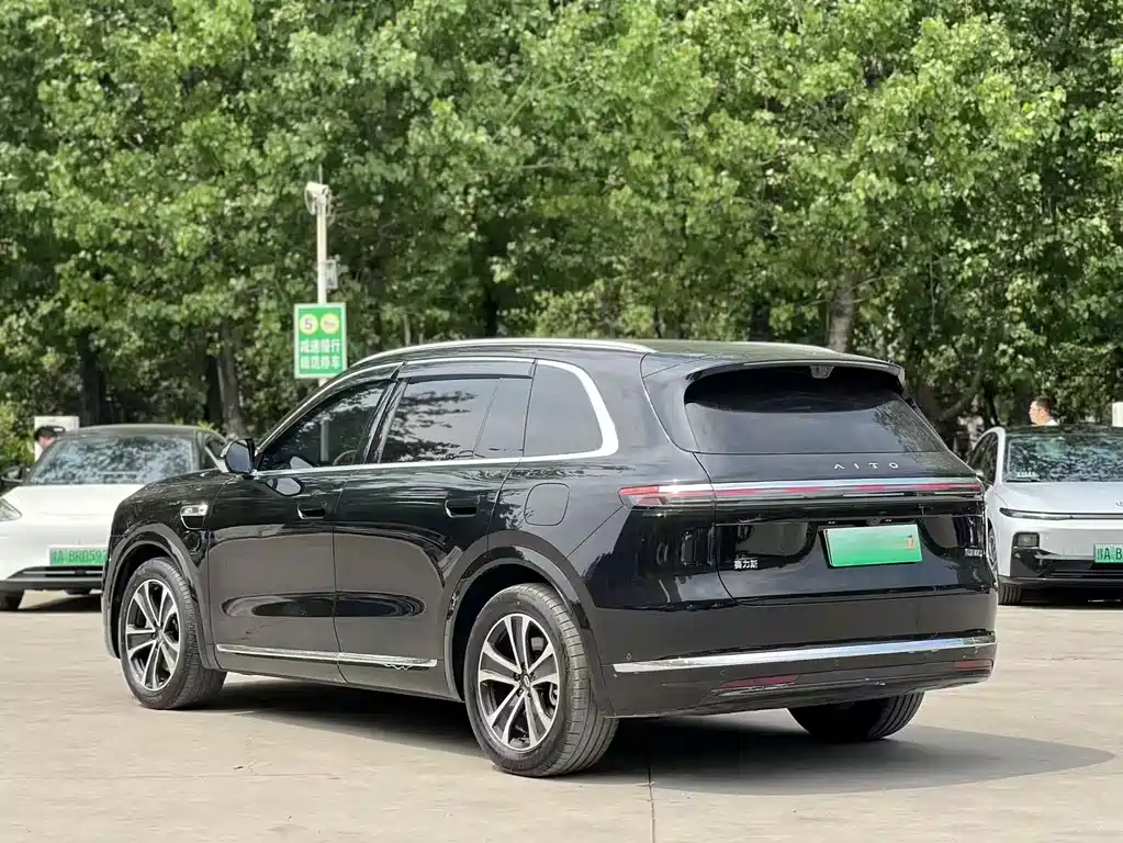 Wenjie M7 2026 Pure Electric Max Long Range Edition 5-seater 192-line lidar) купить на сайте DeffCars