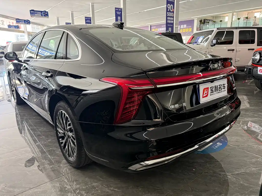 Hongqi H5 2025 2.0T automatic Qichang version купить на сайте DeffCars