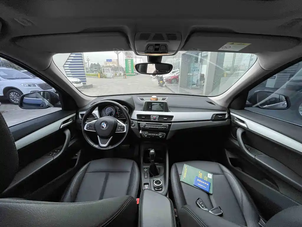 BMW X1 2019 sDrive20Li Leading Model купить на сайте DeffCars