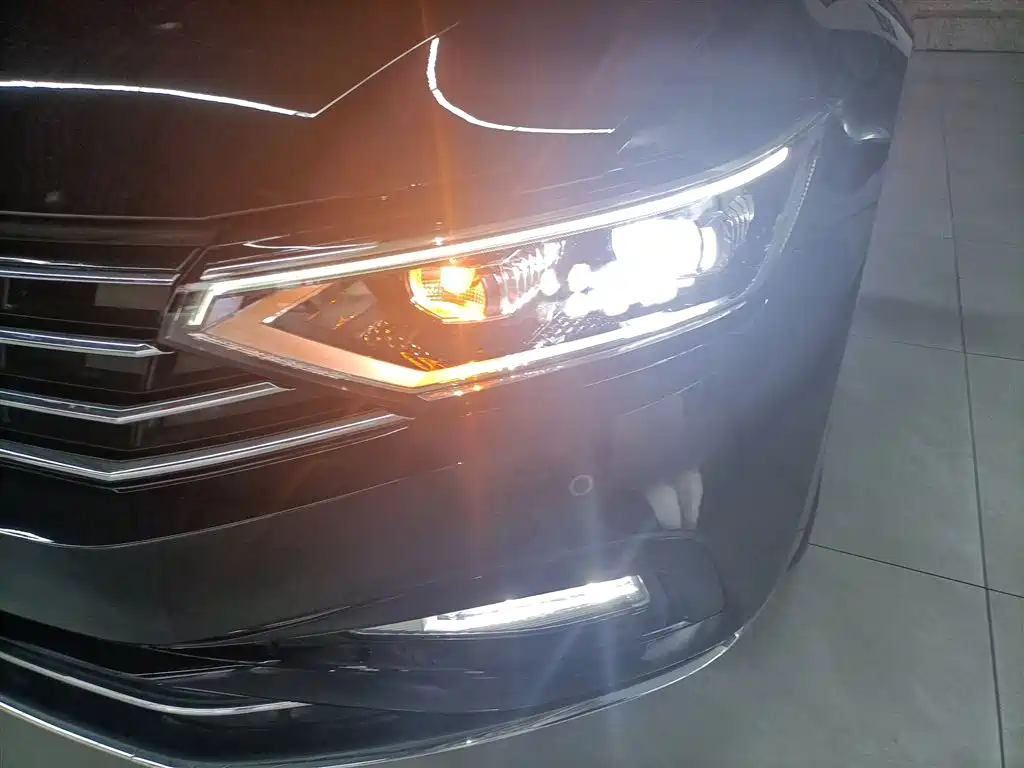 Magotan 2020 330TSI DSG leading model купить на сайте DeffCars