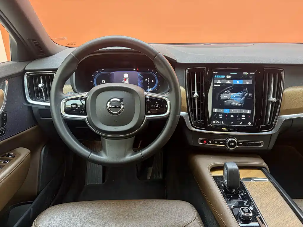 Volvo S90 2024 B5 Zhiyi Luxury Edition купить на сайте DeffCars