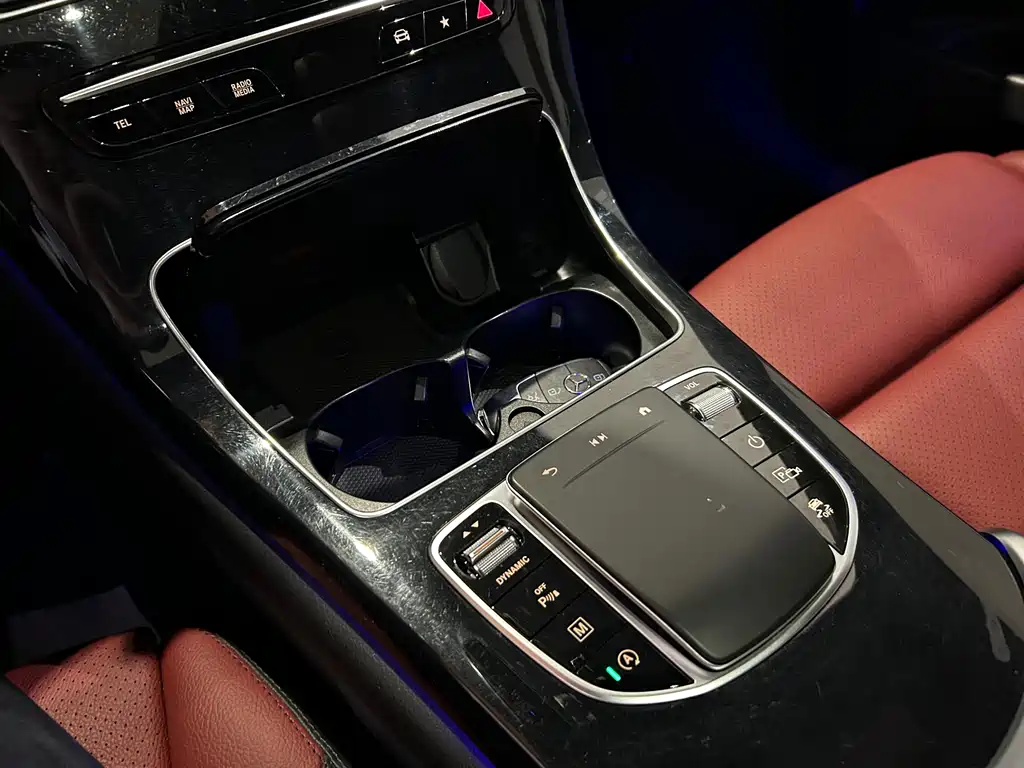 Mercedes-Benz GLC Coupe 2023 GLC 260 4MATIC Coupe SUV купить на сайте DeffCars