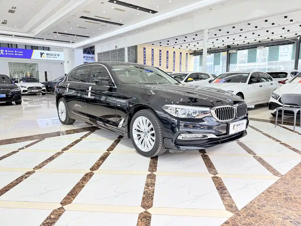 BMW 5 Series 2018 525Li Luxury Package купить на сайте DeffCars