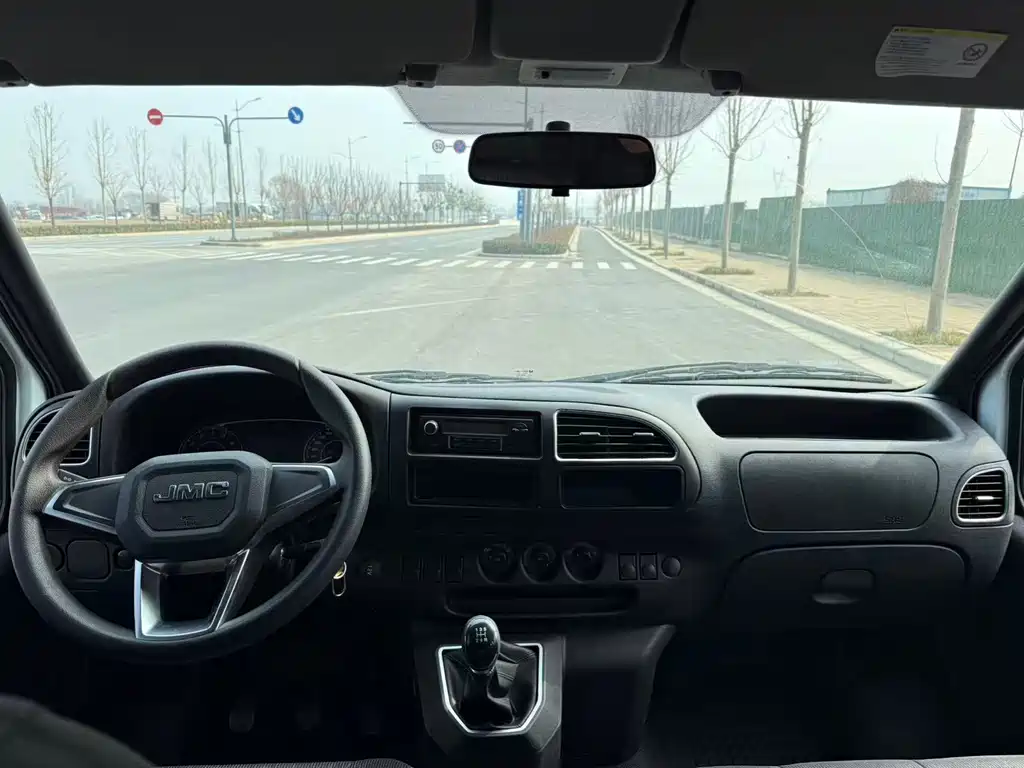 Teshun 2021 2.8T Space King Taurus short-axle mid-high roof 6-seater diesel National VI JX493 купить на сайте DeffCars