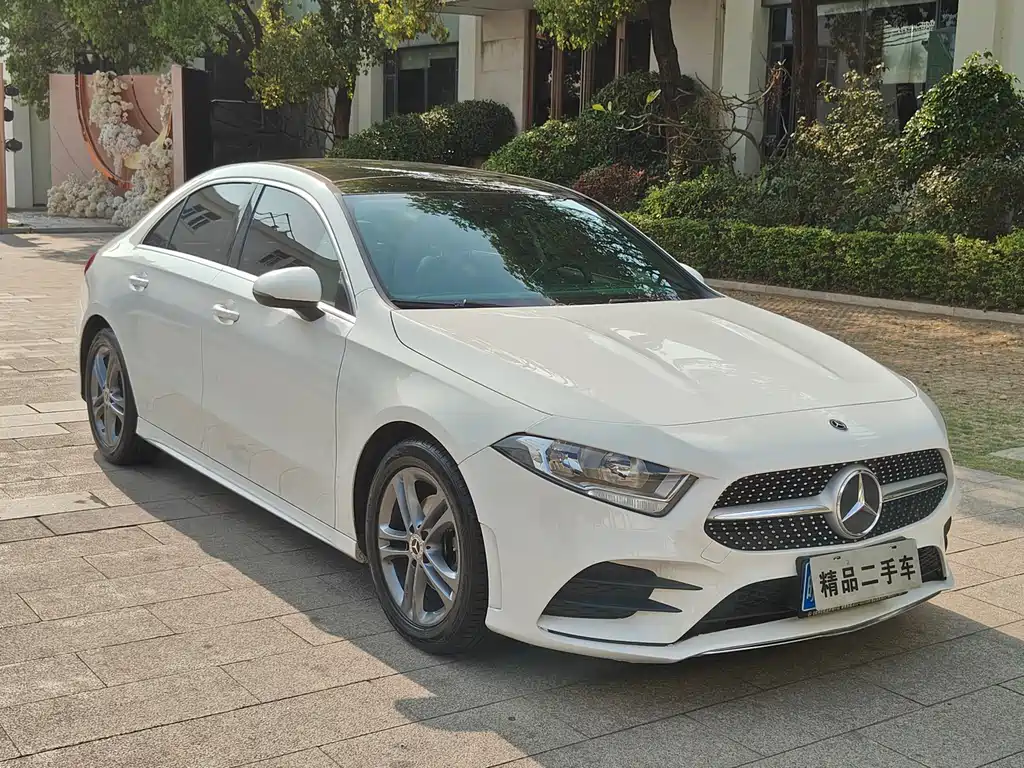 Mercedes-Benz A-Class 2022 A 180 L купить на сайте DeffCars
