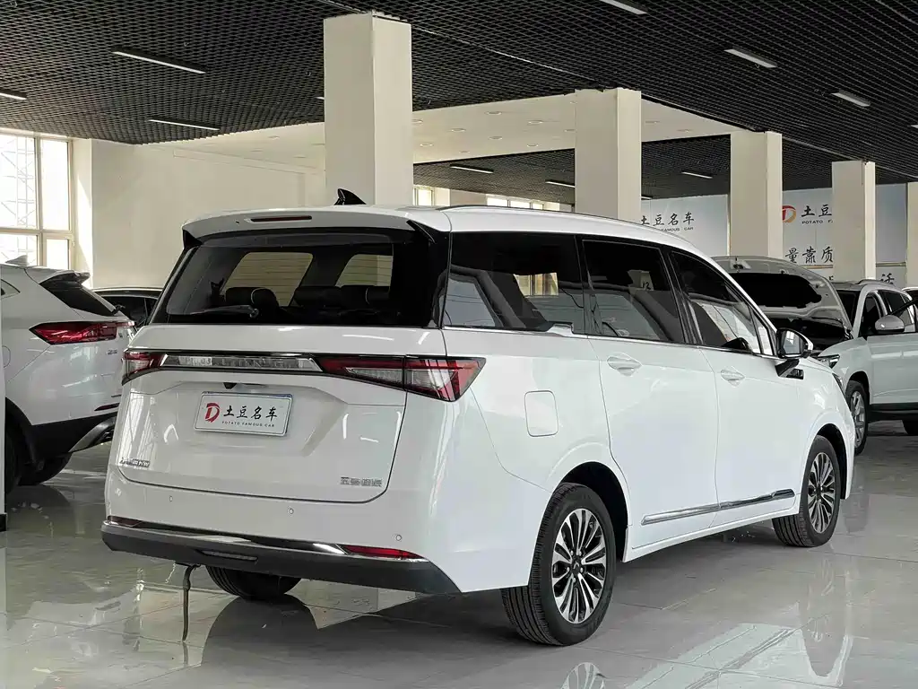 Wuling Jiachen 2022 1.5T CVT exclusive flagship model купить на сайте DeffCars