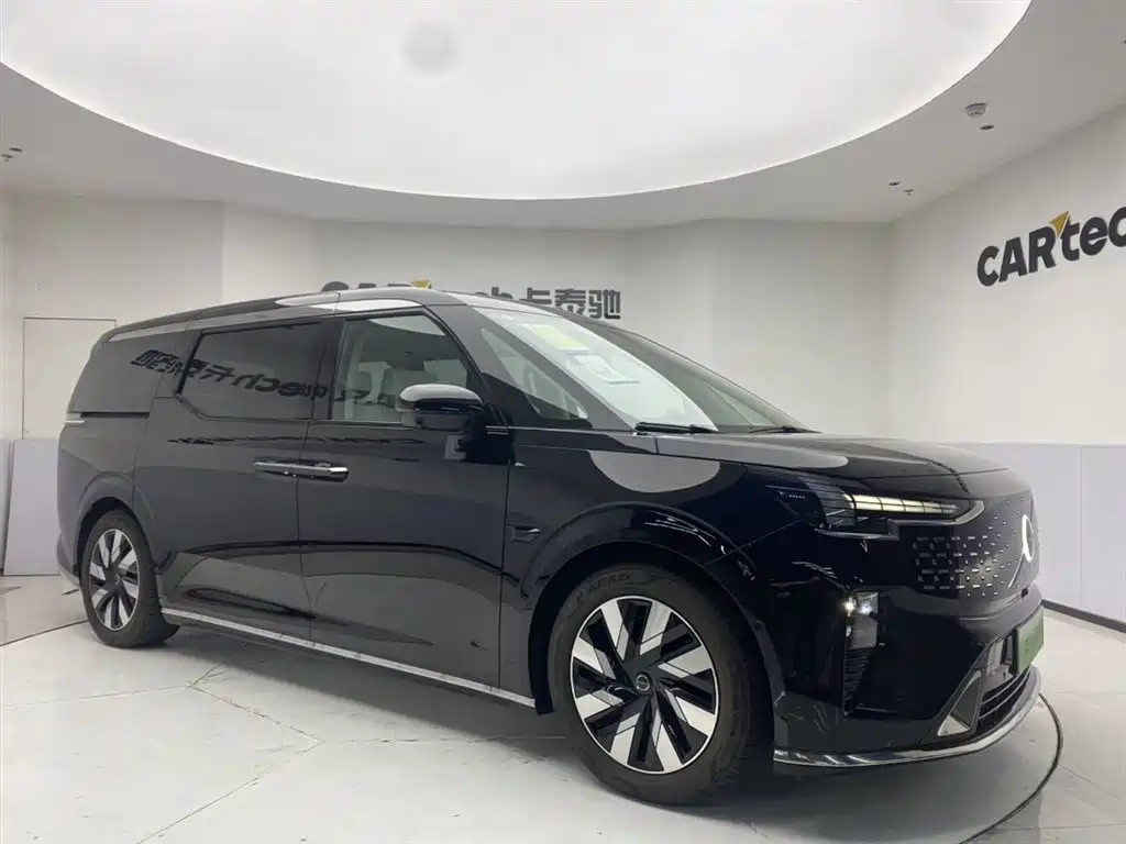 Volvo EM90 2025 Ultra six-seater купить на сайте DeffCars