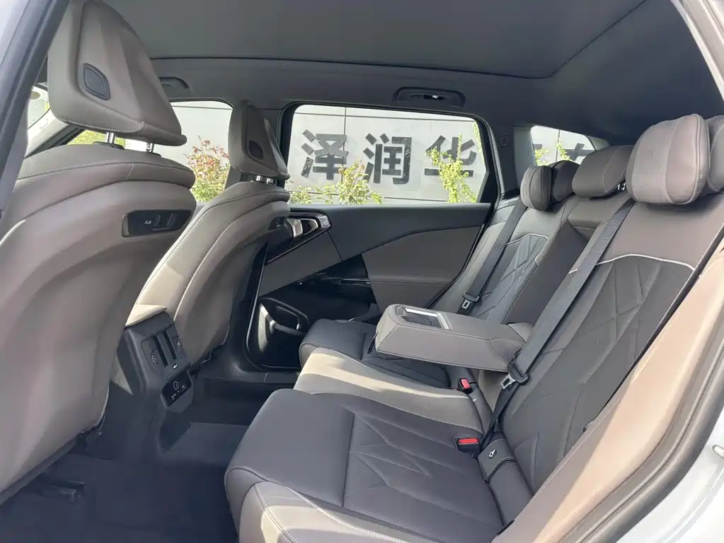 BMW X3 2025 xDrive25L Luxury Package купить на сайте DeffCars