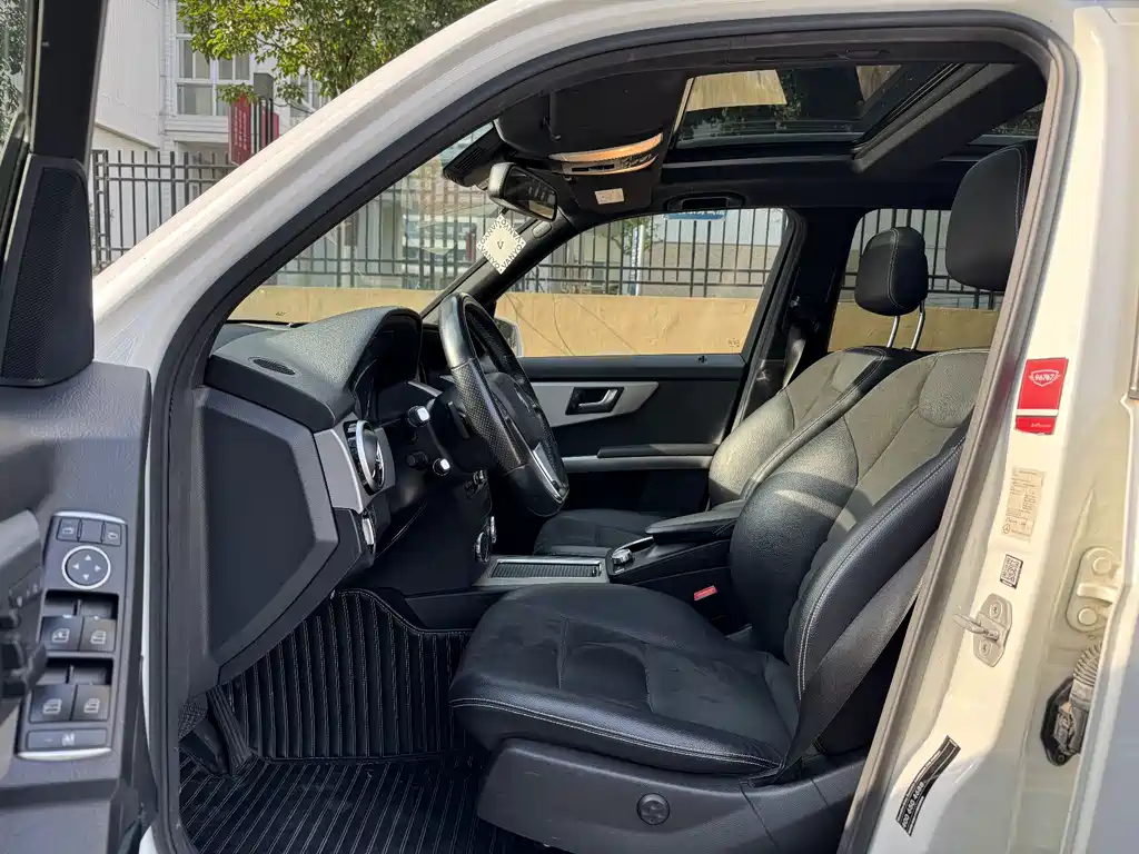 Mercedes-Benz GLK-Class 2015 GLK 260 4MATIC Dynamic Extreme Edition купить на сайте DeffCars