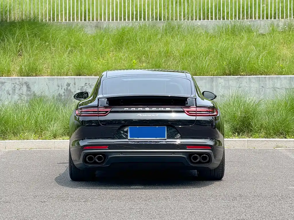 Panamera 2017 Panamera 4 Executive Extended Edition 3.0T купить на сайте DeffCars