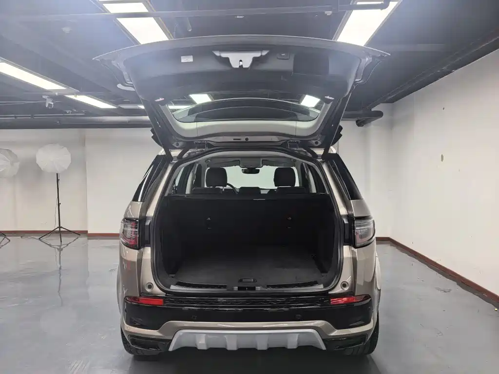 Discovery Sports New Energy 2024 1.5T P300e plug-in electric hybrid version купить на сайте DeffCars