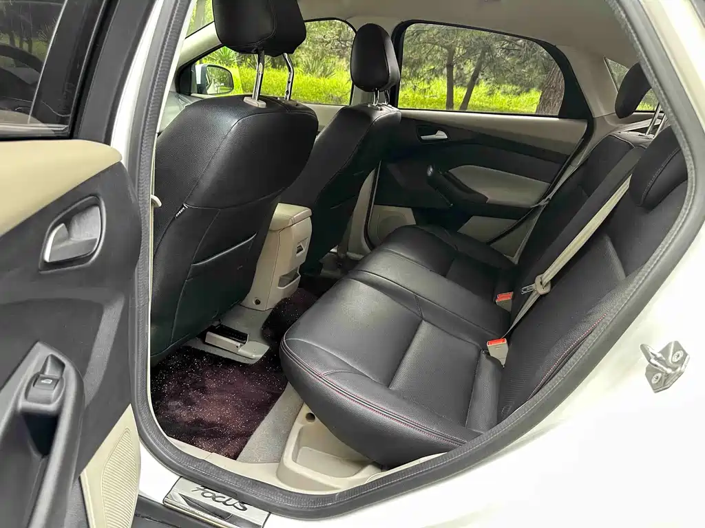 Focus 2015 sedan 1.6L automatic comfort type купить на сайте DeffCars