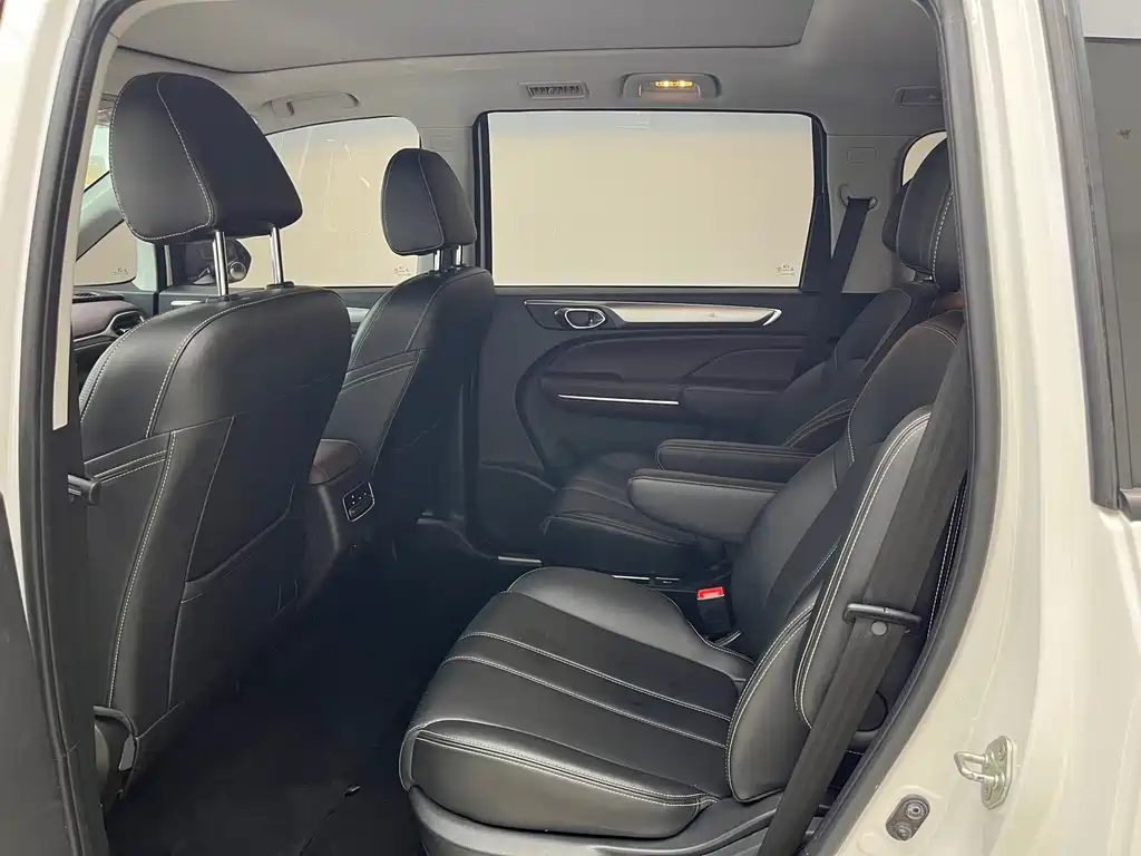 Trumpchi M6 2021 270T DCT Deluxe Edition (seven seats) купить на сайте DeffCars