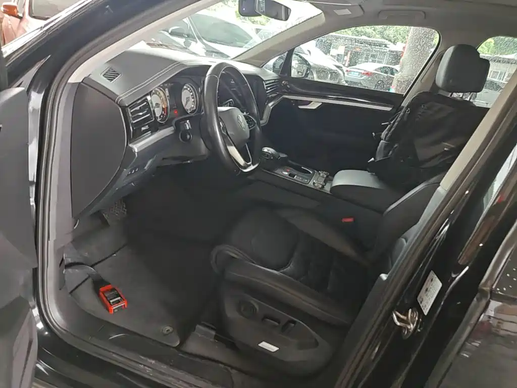 Touareg 2021 2.0TSI Navigator Special Edition купить на сайте DeffCars