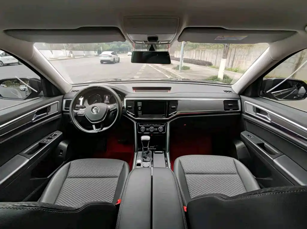 Touron 2019 380TSI four-wheel drive comfort version National VI купить на сайте DeffCars