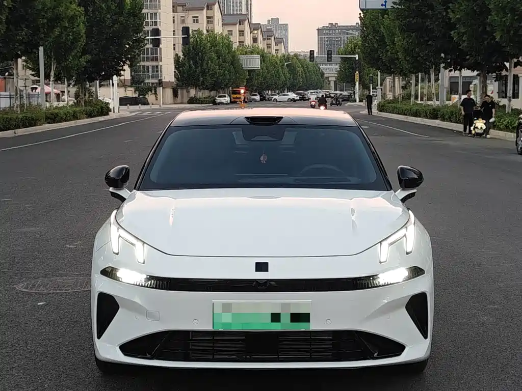 Lynk & Co 07 EM-P 2026 Model 126 Long Battery Life Ultra купить на сайте DeffCars