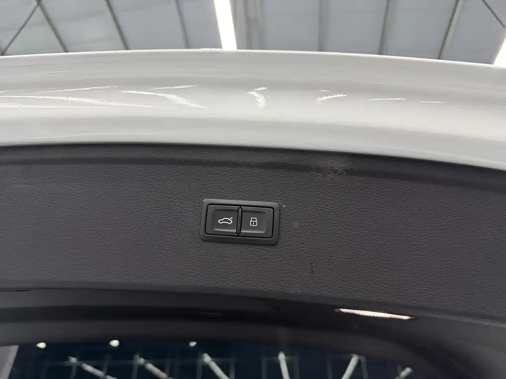 Audi Q5L 2023 40T luxury and dynamic model купить на сайте DeffCars