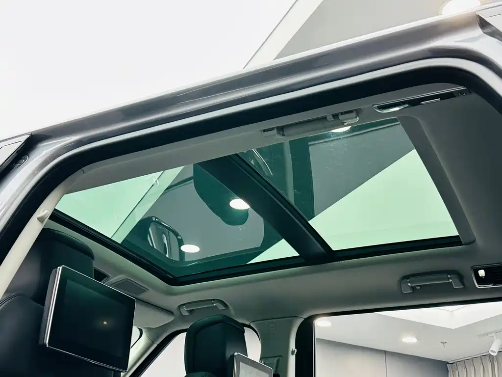 Range Rover 2021 3.0 L6 Legend Extended Classic Edition купить на сайте DeffCars