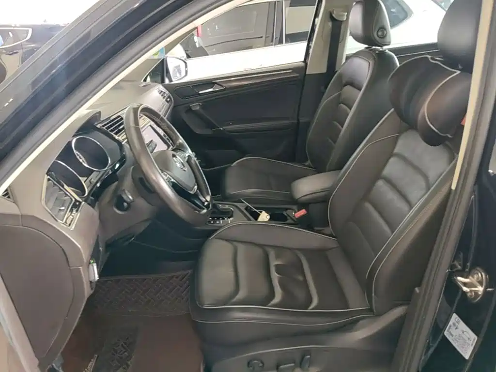Tiguan L 2017 330TSI automatic two-wheel drive flagship version купить на сайте DeffCars