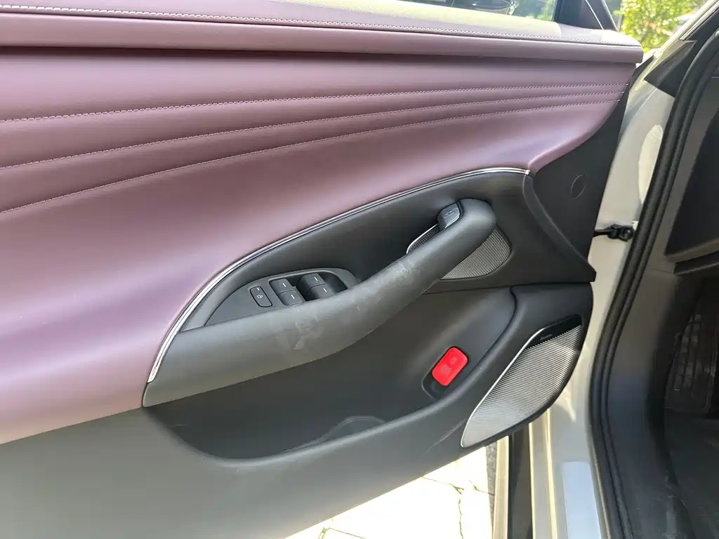 Xiaomi SU7 2026 rear drive Pro version купить на сайте DeffCars