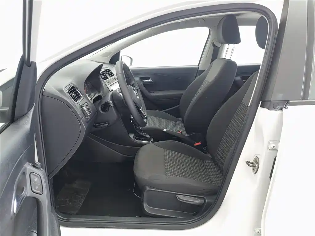 Polo 2018 1.5L automatic safety model купить на сайте DeffCars